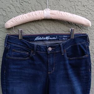 NWOT EDDIE BAUER Voyager Curvy Boot Cut Dark Indigo Denim Jeans Petite 8
